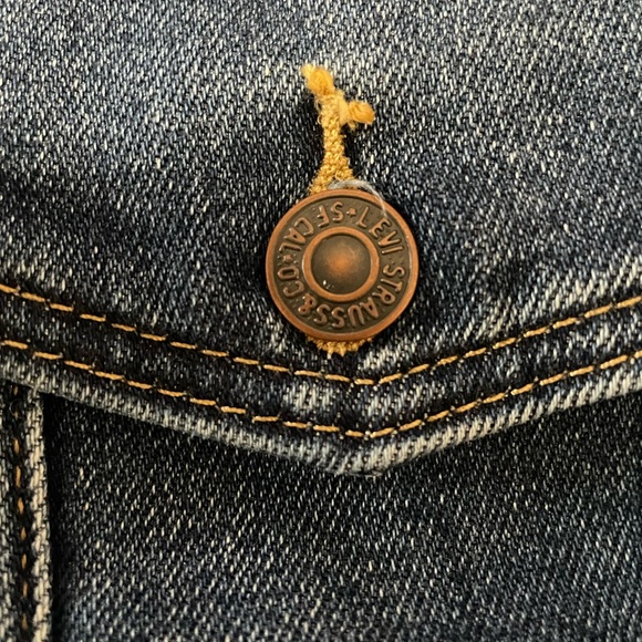 #045, Levi’s Baby bubble Trucker Jacket, Sold by Free People,NWT, size L - Picture 4 of 5